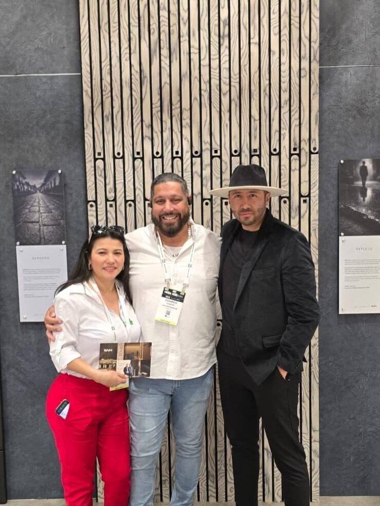 A1A Decorations dijo presente en el extraordinario evento de @kbis_official , una experiencia única donde nos sumergimos en las últimas tendencias globales de materiales y diseño de espacios.

Regresamos con la mente llena de ideas frescas y la pasión renovada para transformar cada rincón en una obra de arte. Gracias por permitirnos ser parte de lo que viene en el mundo del interiorismo. ✨

#A1ADecorations #VisaEvent #InteriorDesign #Tendencias2026 #DiseñoDeEspacios Innovación DecoraciónDeLujo